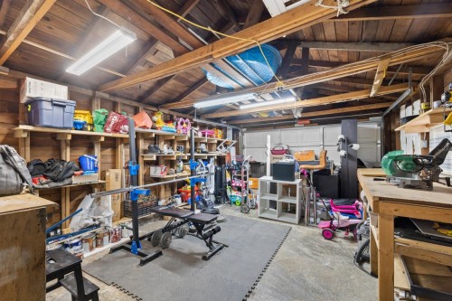 2036 Broadway E, Vancouver, BC 