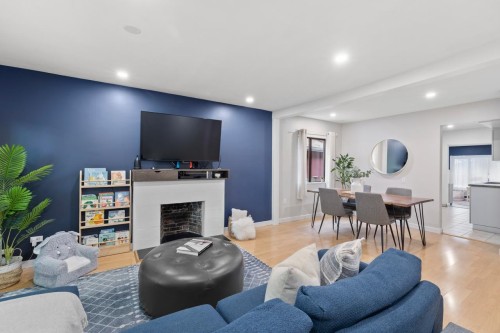 2036 Broadway E, Vancouver, BC 