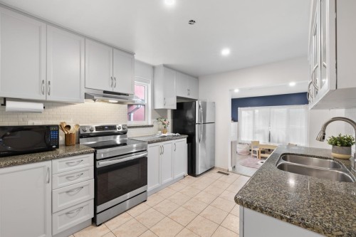 2036 Broadway E, Vancouver, BC 