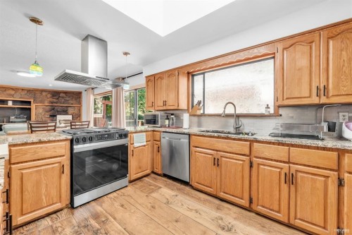12643 Garibaldi Street, Maple Ridge, BC 
