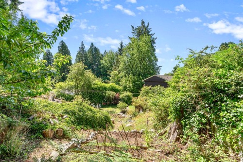 4704 Dogwood Lane, West Vancouver, BC 