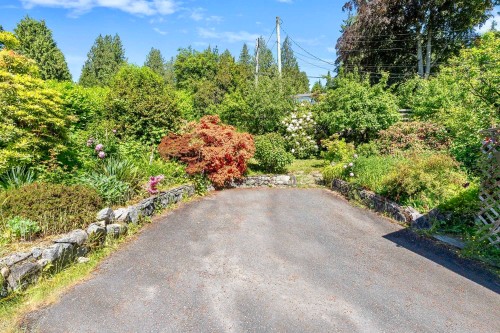 4704 Dogwood Lane, West Vancouver, BC 
