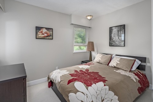 2413 5Th Avenue W, Vancouver, BC 