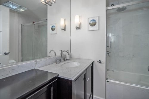 2413 5Th Avenue W, Vancouver, BC 