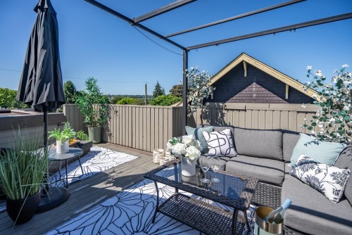 2413 5Th Avenue W, Vancouver, BC 