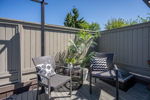 2413 5Th Avenue W, Vancouver, BC 