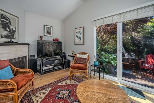 2413 5Th Avenue W, Vancouver, BC 