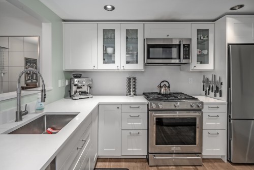 2413 5Th Avenue W, Vancouver, BC 