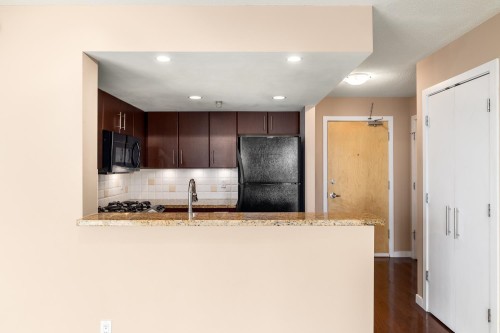 1703-120 Milross Avenue, Vancouver, BC 
