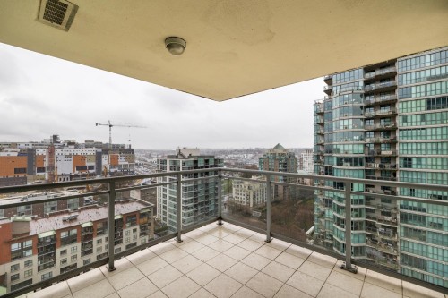 1703-120 Milross Avenue, Vancouver, BC 