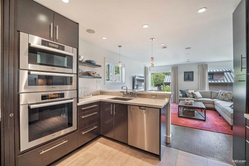 3853 14Th Avenue W, Vancouver, BC 