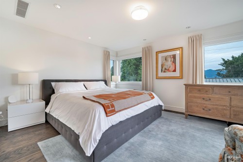 3853 14Th Avenue W, Vancouver, BC 