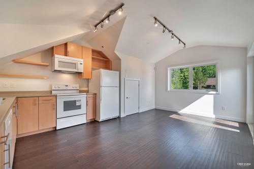 3853 14Th Avenue W, Vancouver, BC 