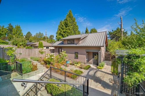 3853 14Th Avenue W, Vancouver, BC 