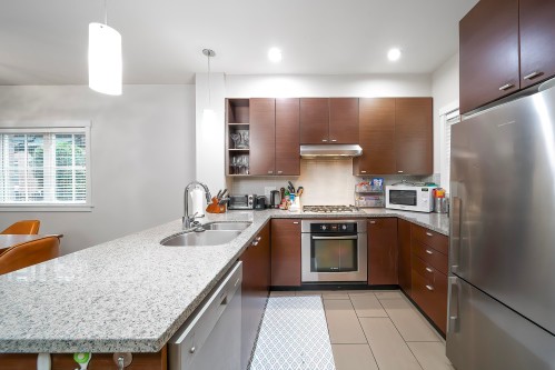 6139 Oak Street, Vancouver, BC 