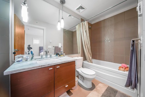 6139 Oak Street, Vancouver, BC 