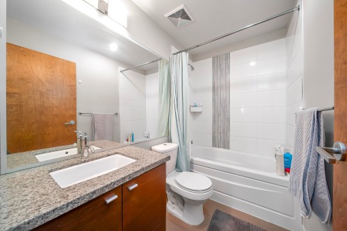 6139 Oak Street, Vancouver, BC 
