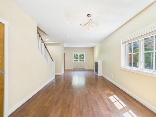 6139 Oak Street, Vancouver, BC 