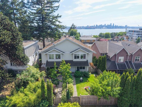 409-411-417-419 3Rd Street E, North Vancouver, BC 