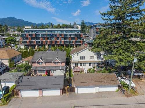 409-411-417-419 3Rd Street E, North Vancouver, BC 