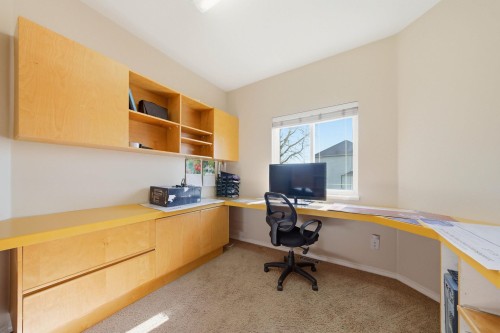 23800 Kanaka Way, Maple Ridge, BC 