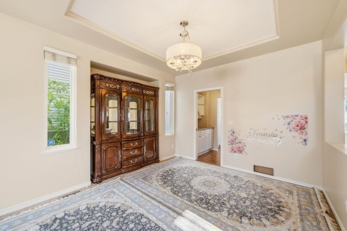 23800 Kanaka Way, Maple Ridge, BC 