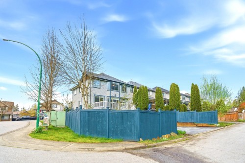 23800 Kanaka Way, Maple Ridge, BC 