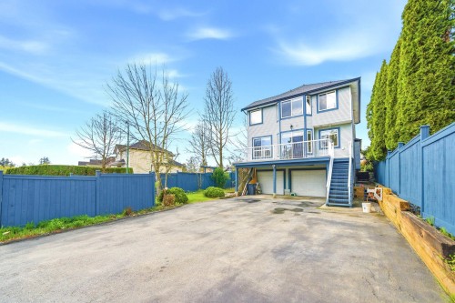 23800 Kanaka Way, Maple Ridge, BC 