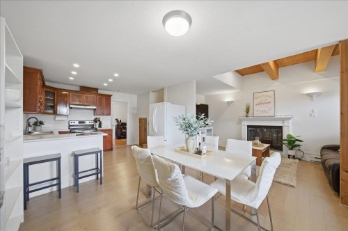 7694 Buller Avenue, Burnaby, BC - Indoor Photo Showing Dining Room