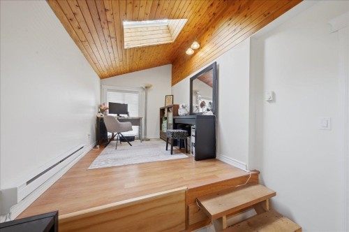 7694 Buller Avenue, Burnaby, BC - Indoor Photo Showing Other Room