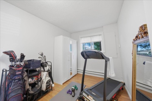 7694 Buller Avenue, Burnaby, BC - Indoor Photo Showing Gym Room