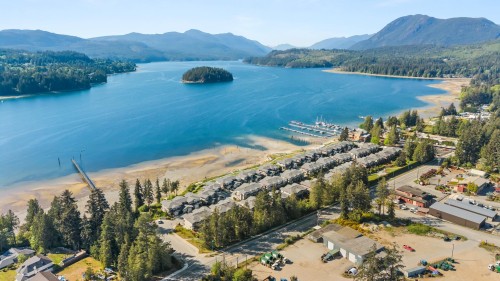 5934 Oldmill Lane  Sechelt, BC V7Z 0S3