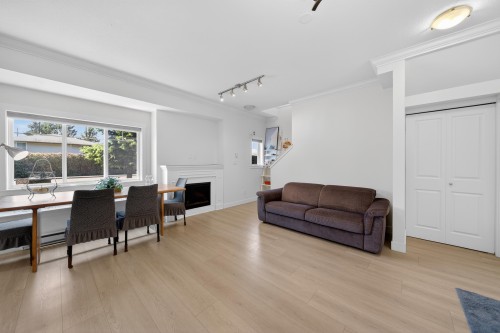 1-9700 No. 3 Road, Richmond, BC 