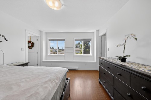 1-9700 No. 3 Road, Richmond, BC 
