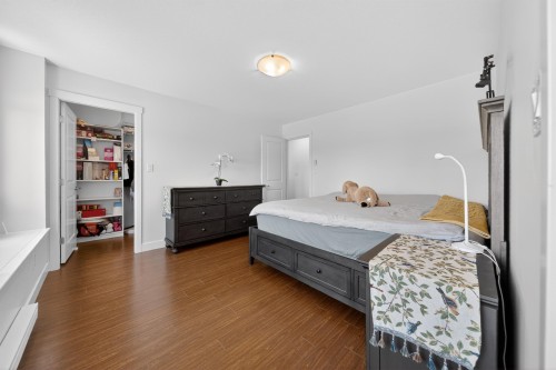 1-9700 No. 3 Road, Richmond, BC 