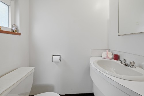 3063 Renfrew Street, Vancouver, BC 