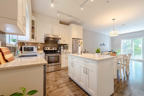 205-2263 Triumph Street, Vancouver, BC 