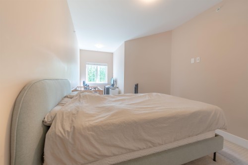 205-2263 Triumph Street, Vancouver, BC 