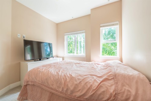 205-2263 Triumph Street, Vancouver, BC 