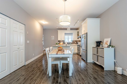205-2263 Triumph Street, Vancouver, BC 