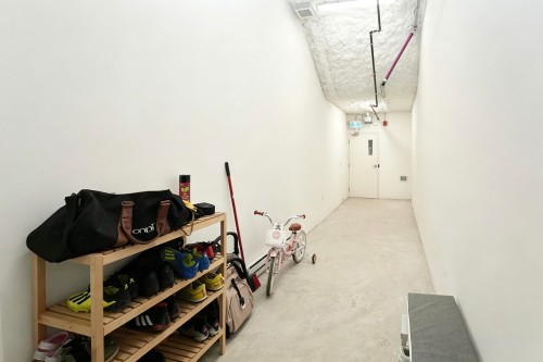 6840 Oak Street, Vancouver, BC 
