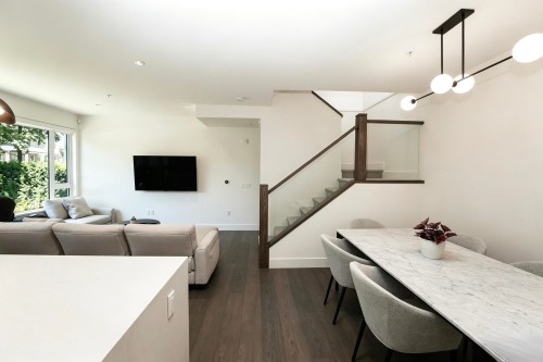 6840 Oak Street, Vancouver, BC 