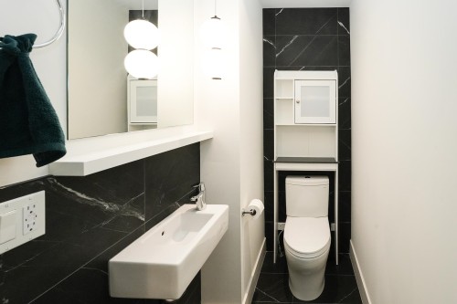 6840 Oak Street, Vancouver, BC 