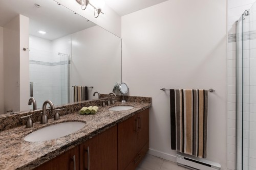 6230 Logan Lane, Vancouver, BC 