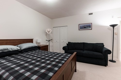 6230 Logan Lane, Vancouver, BC 