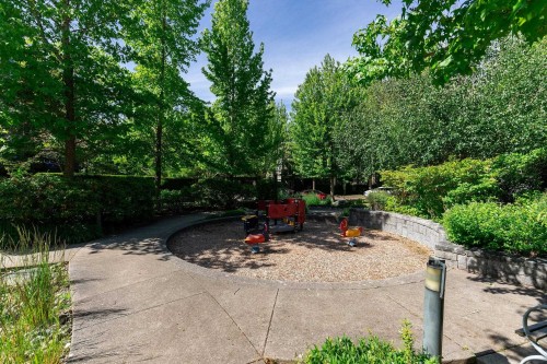 6230 Logan Lane, Vancouver, BC 