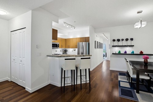 6230 Logan Lane, Vancouver, BC 