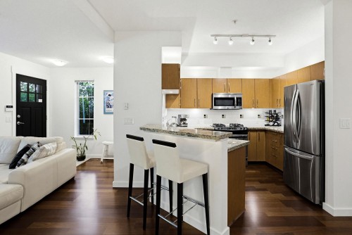 6230 Logan Lane, Vancouver, BC 