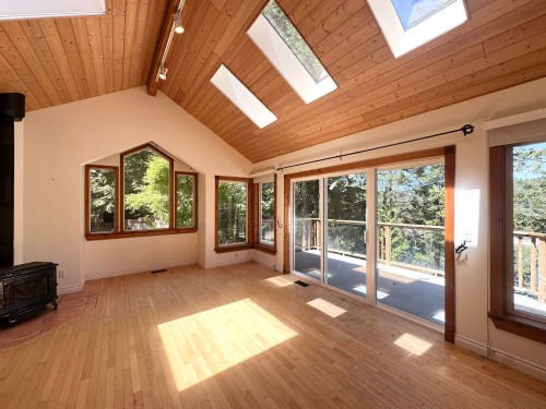 165 Ontario Place, Salt Spring Island, BC 
