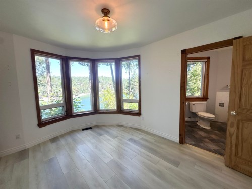 165 Ontario Place, Salt Spring Island, BC 